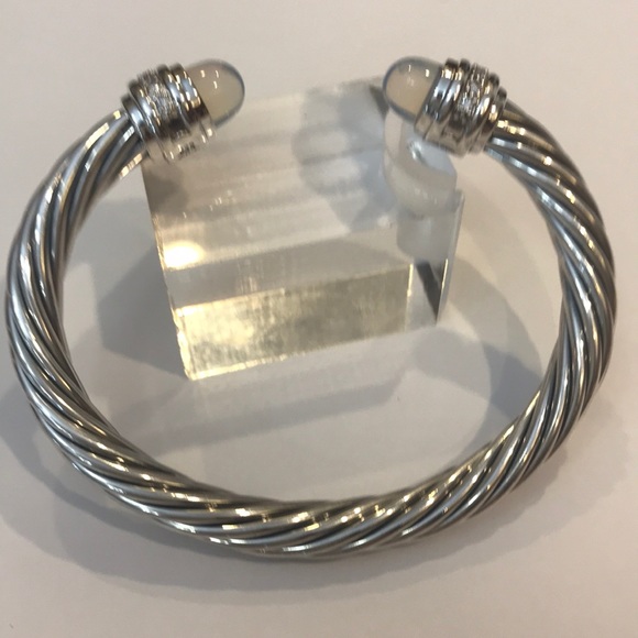 ♥️♥️SOLD♥️♥️DAVID YURMAN 7mm Moonstone & Diamond - Picture 7 of 13